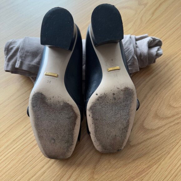 Gucci Black Leather Heels with Gold Accent - Picture 5 of 7